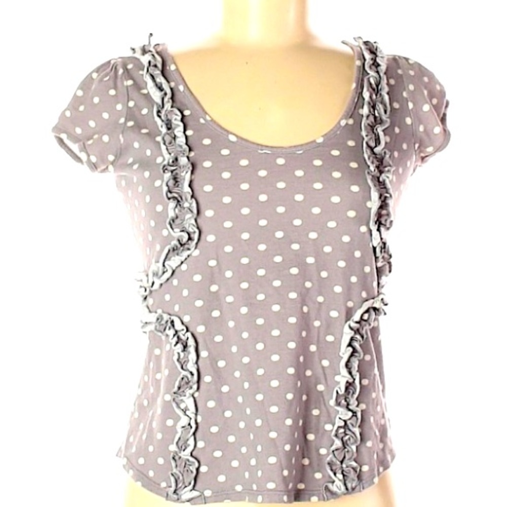 Little yellow button tee
